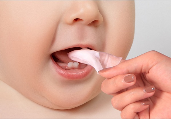 nấm miệng ở trẻ sơ sinh
